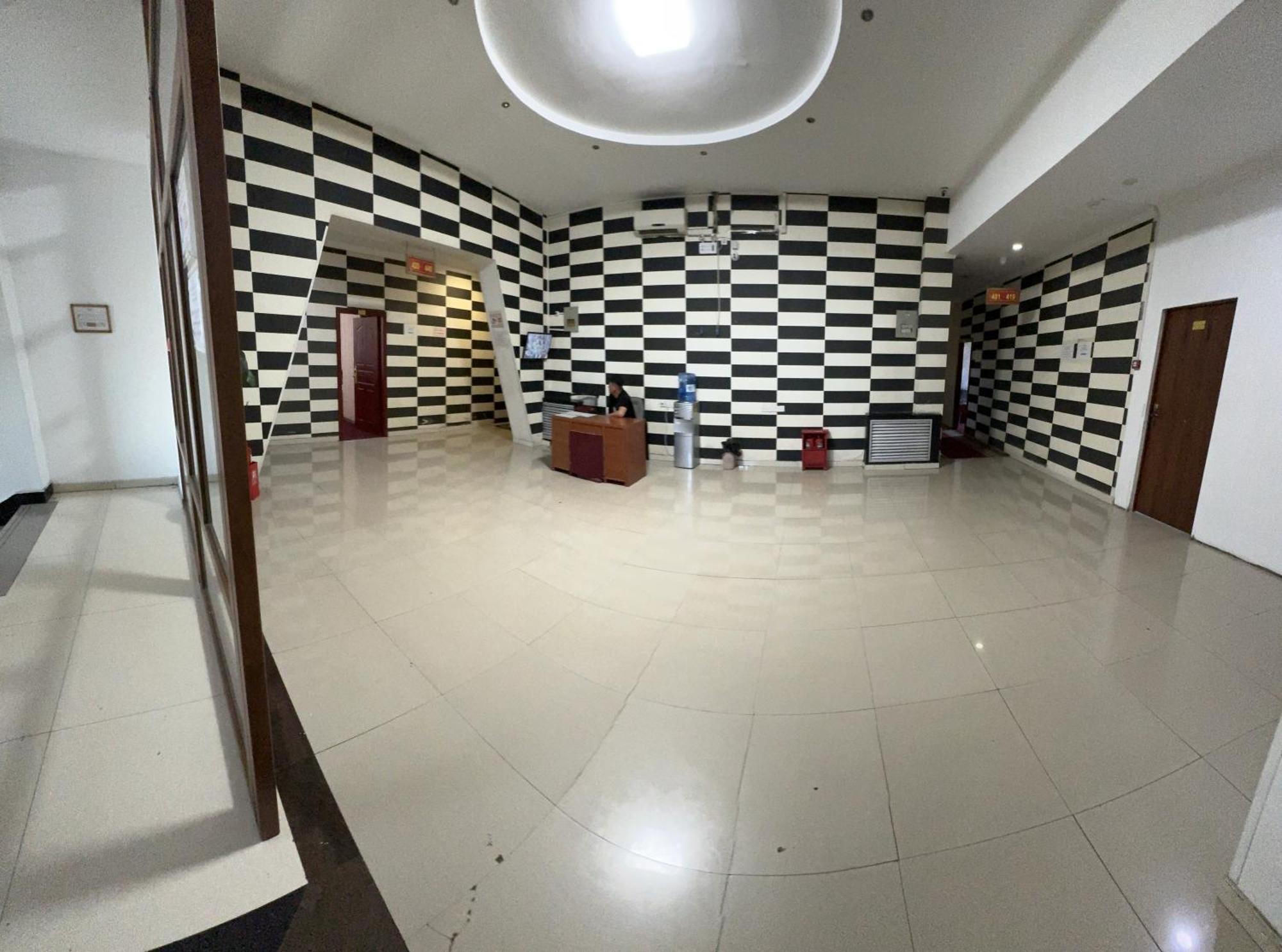 Zolotoi Drakon Hotel อัลมาตี ภายนอก รูปภาพ