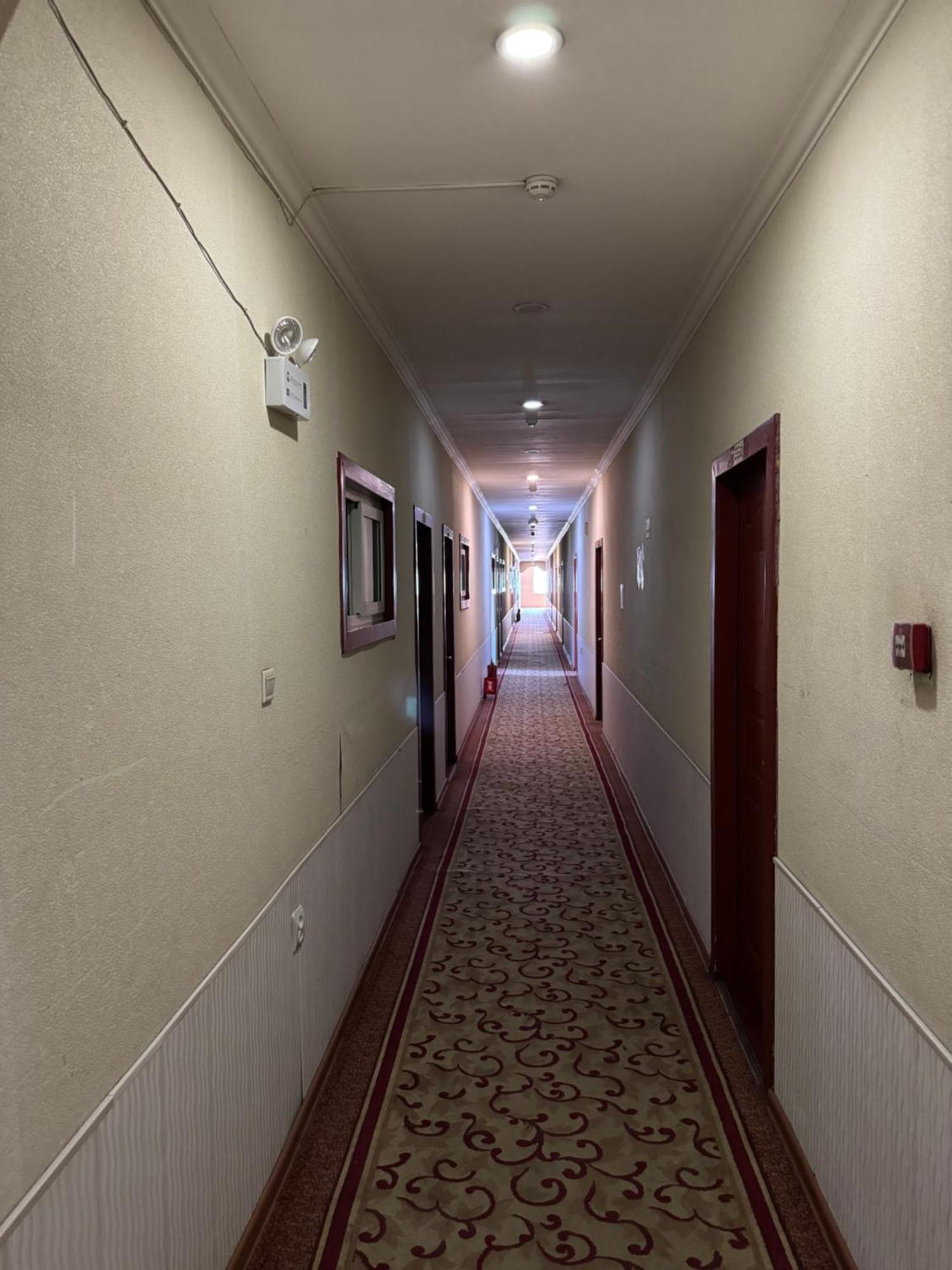 Zolotoi Drakon Hotel อัลมาตี ภายนอก รูปภาพ